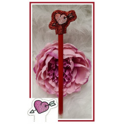 Stickdatei - ITH Stifteaufsatz Herz mit Pfeil